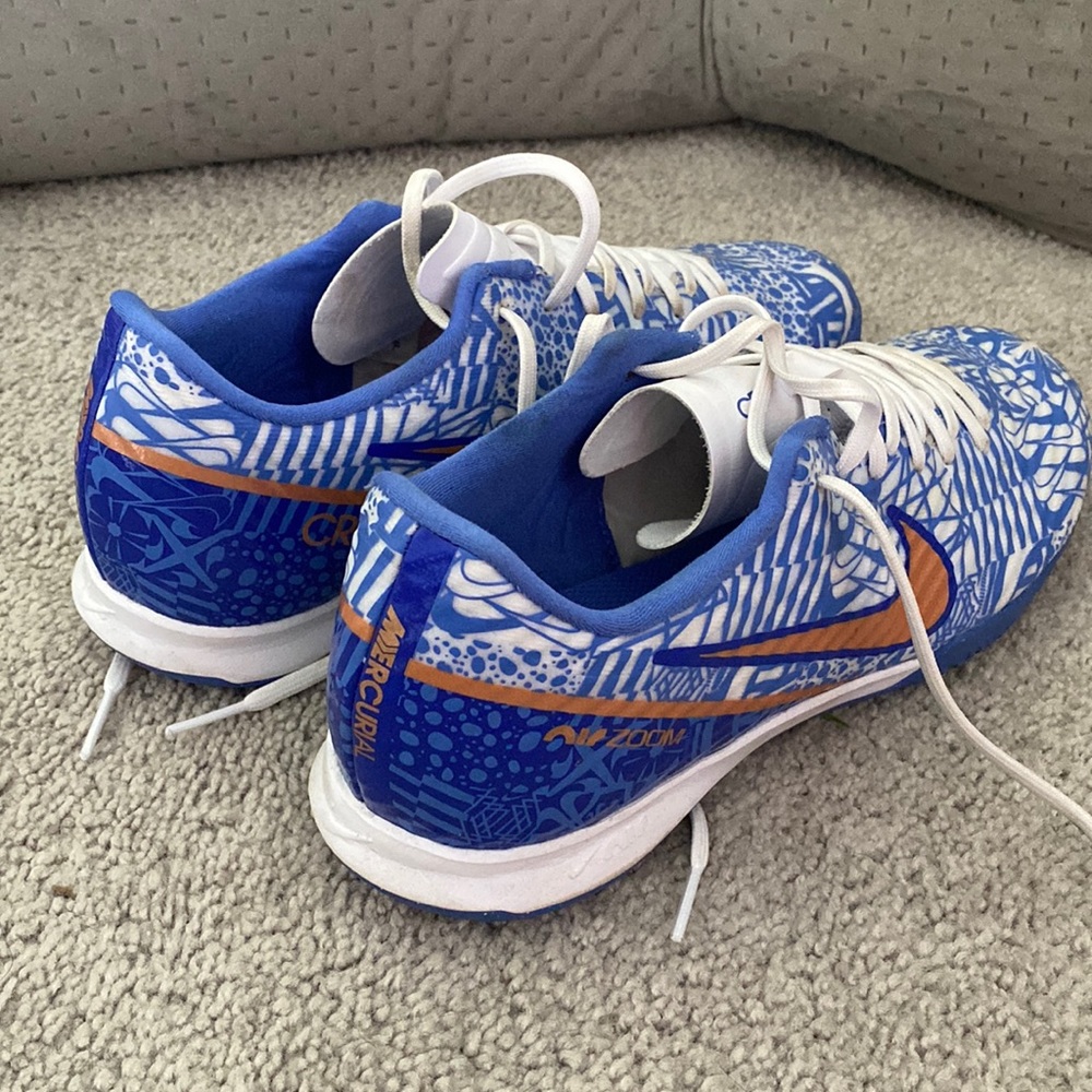 Ronaldo Mercurial indoor shoes